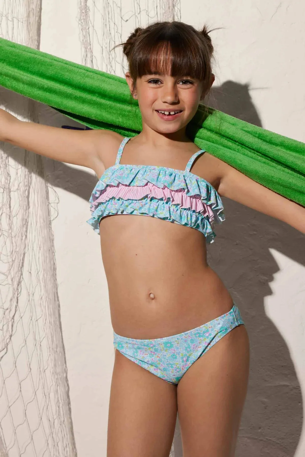Bikini avec fioritures et fleurs