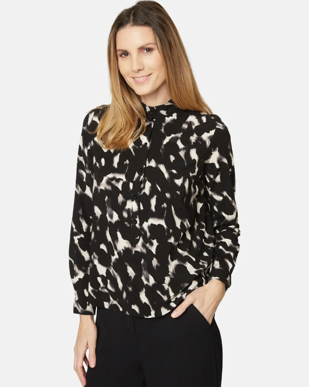 Blouse col boutonné montant