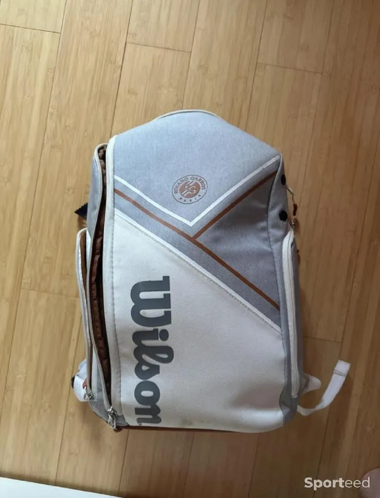 Sac à dos badminton Wilson super tour rolland garros 2022 blanc d'occasion Ajouté le : 03/07/2024