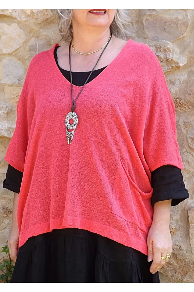 Top grande taille en maille légère fuchsia.